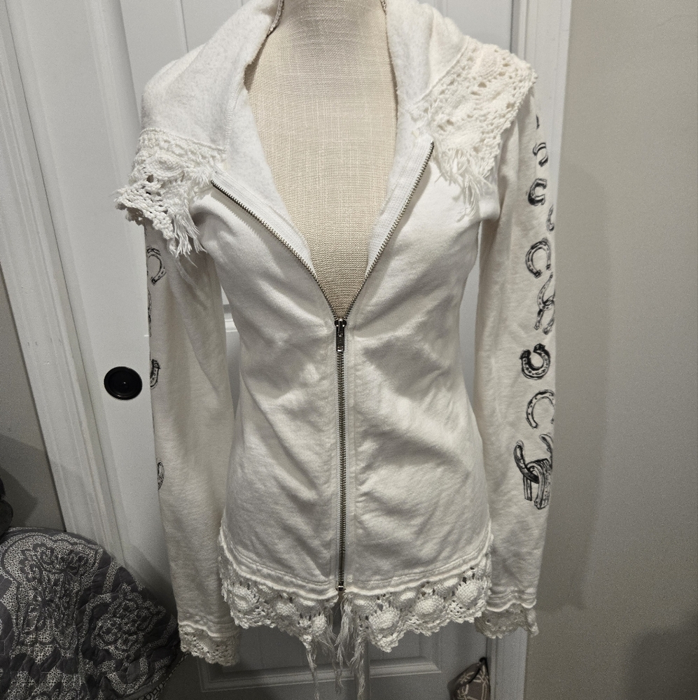Lauren Moshi - White Zip-up Jacket w/Black Western Design - (M)